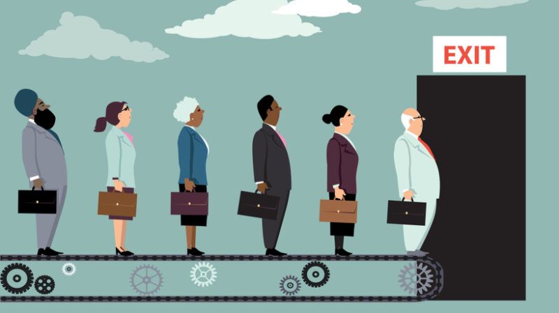 Three Reasons Why Top-Notch Adaptive Employee Onboarding
Helps You Avoid The Great Resignation Three Reasons Why Top-Notch Adaptive Employee Onboarding
Helps You Avoid The Great Resignation