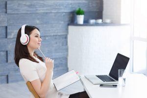 3 Tips To Write An eLearning Narrative Script For Listeners' Ears