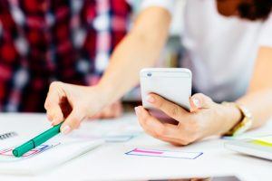 3 Features Of Mobile Learning Apps: What Bleeding Edge Tech Tells Us About mLearning