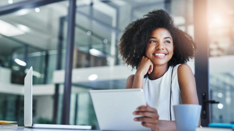 5 Ways To Boost Employee Self-Confidence With Online Sales Training