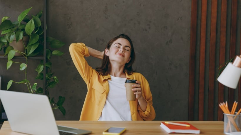 https://elearningindustry.com/wp-content/uploads/2023/06/The-Pros-And-Cons-Of-A-32-Hour-Work-Week.jpg